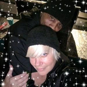 Meet your Posher, Dee dee